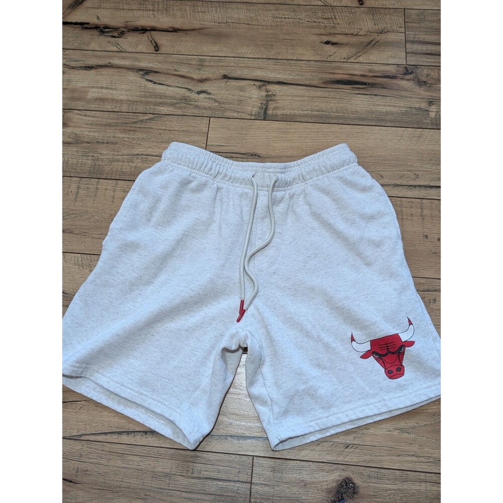 NBA Chicago Bulls Fleece Sweat Shorts Mens Small Oatmeal Heather Gray Drawstring